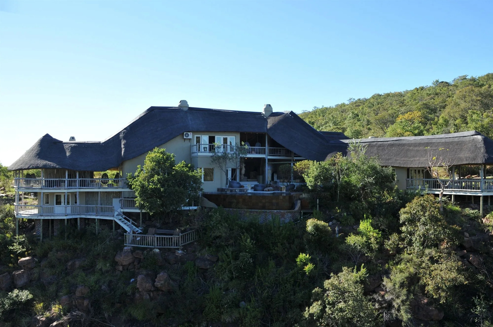 Clifftop Exclusive Safari Hideaway