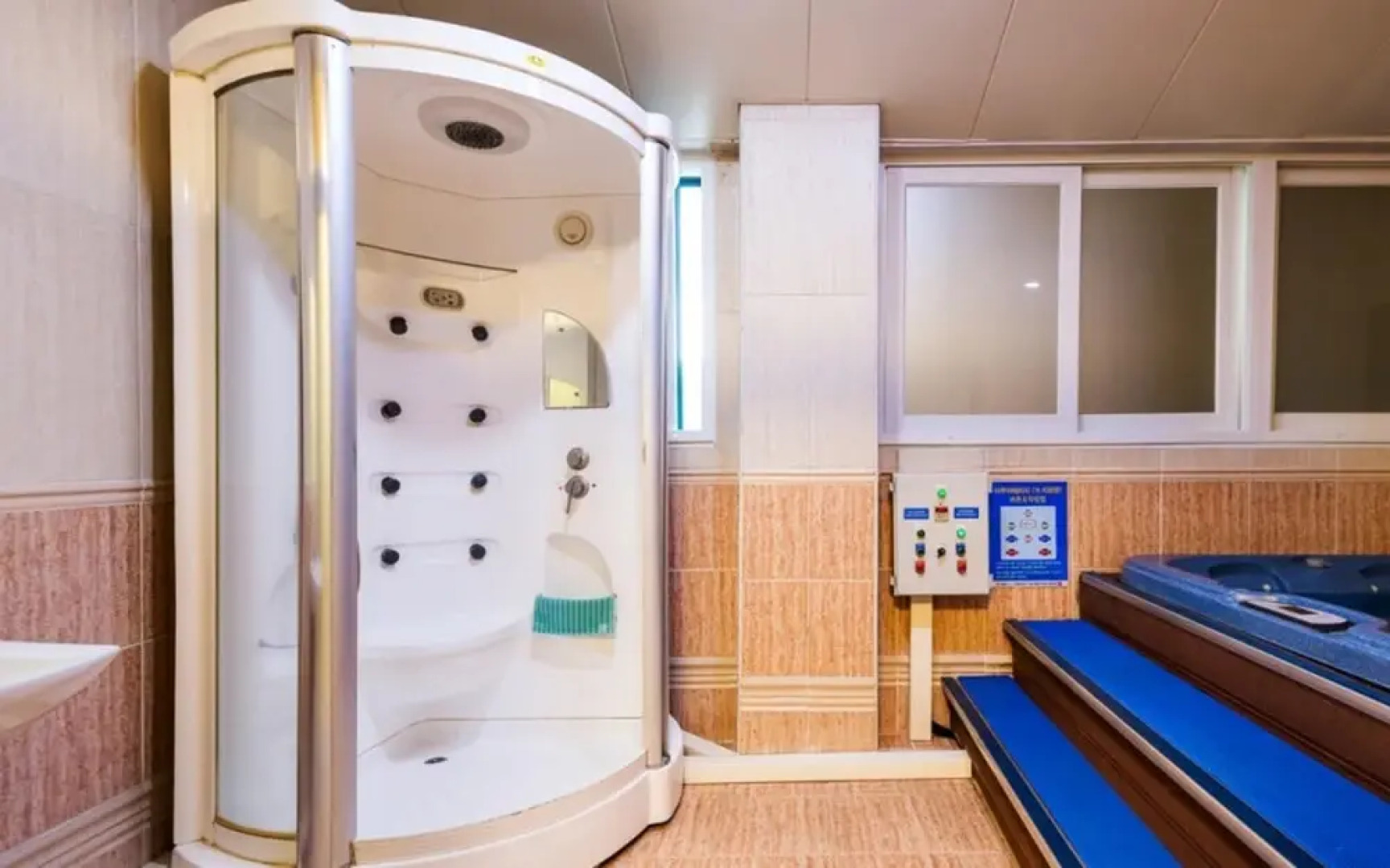 Benikea Cheongdo Yongam Oncheon