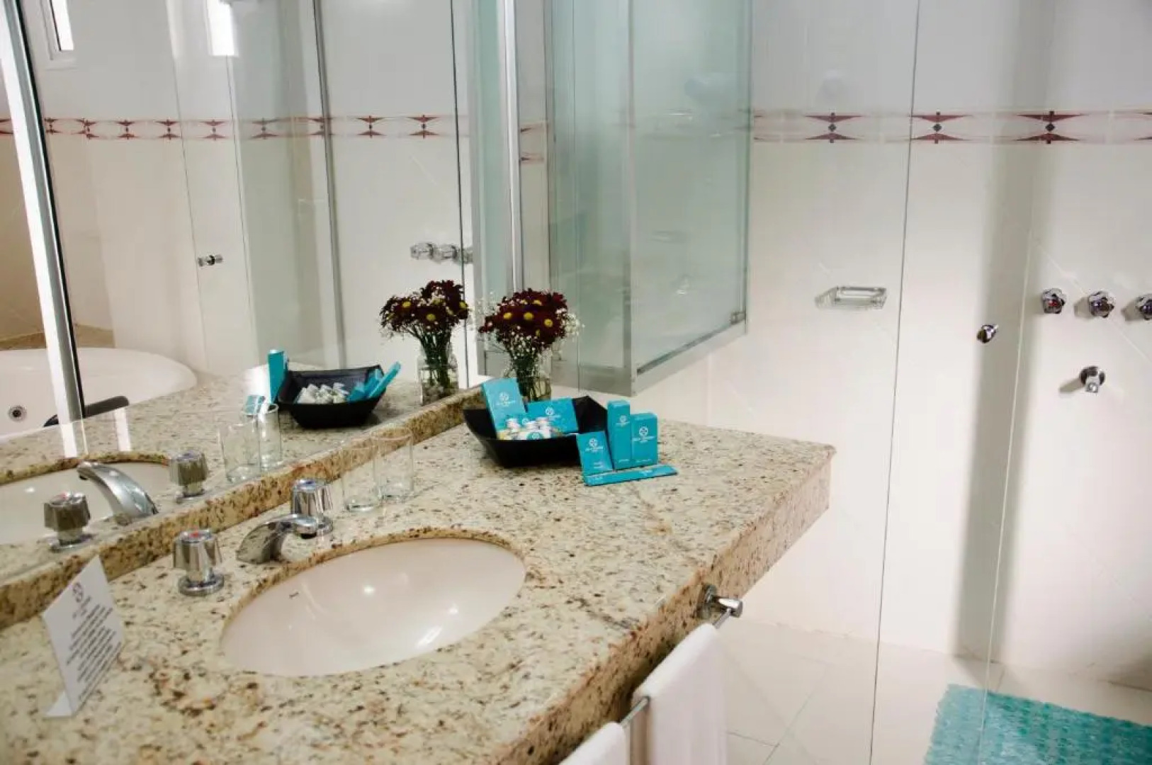 De la Trinidad Hotel