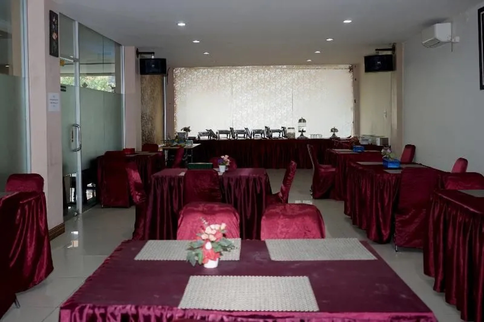 Oyo 629 Grand Vella Hotel