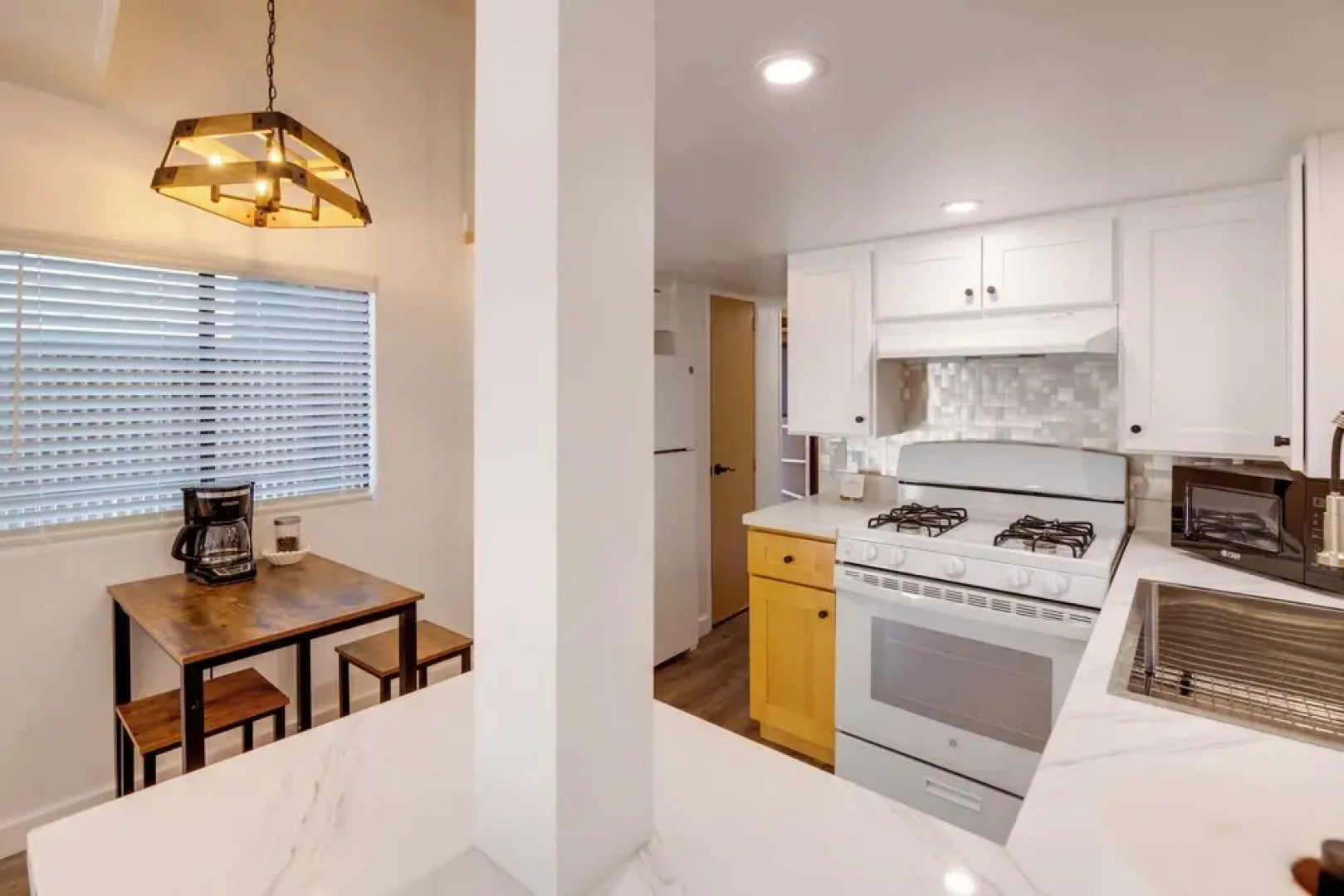 Peaceful Lake Almanor Cabin: Fish, Hunt + Hike!