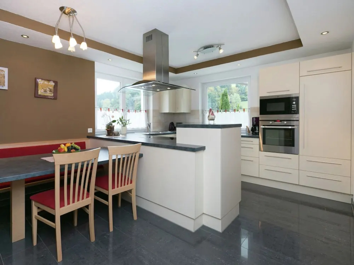 Rich Holiday Home with Sauna, Garden & Valley-Views in Itter