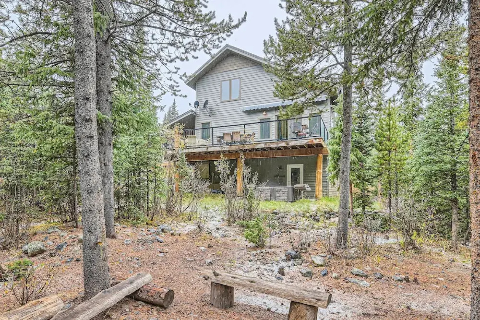 Twin Creek Lodge 7 Bedroom Home by RedAwning