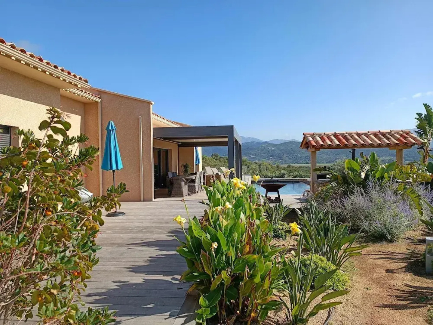 Villa Riposu Jacuzzi Pool Beach Access on Foot