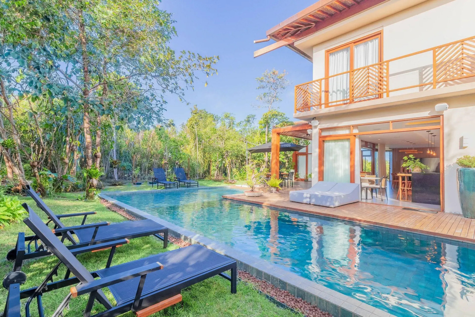 PF17 Casa Alto Padrão 5 Suítes, Chefe de Cozinha Inclusa - Praia do Forte