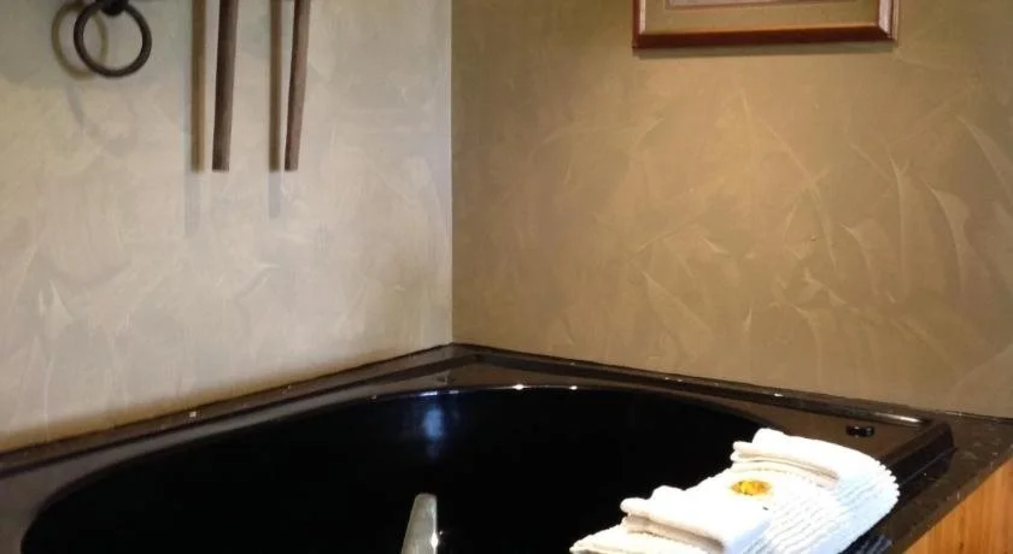 HideAway Country Inn