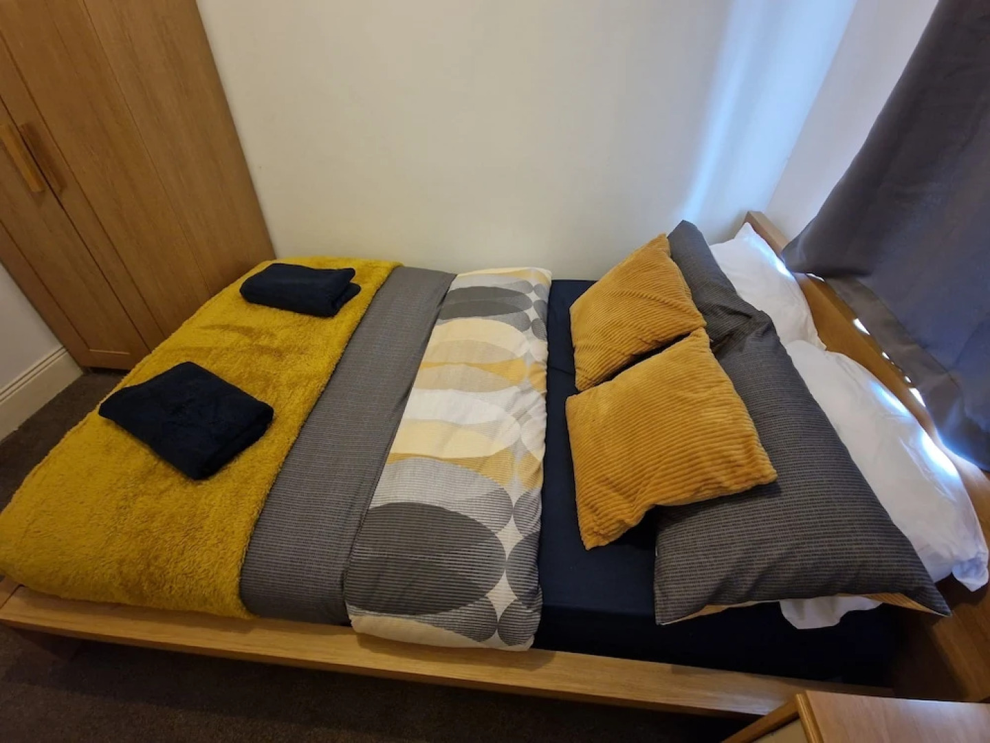 Apartment - Sleeps 4 - Parking - Wifi