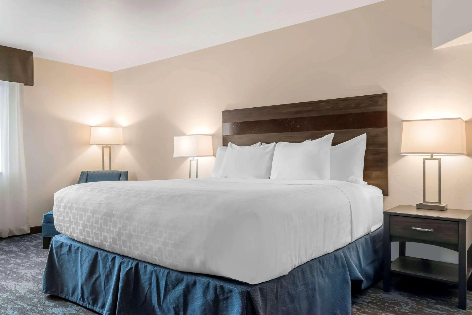 Copper King Hotel & Convention Center