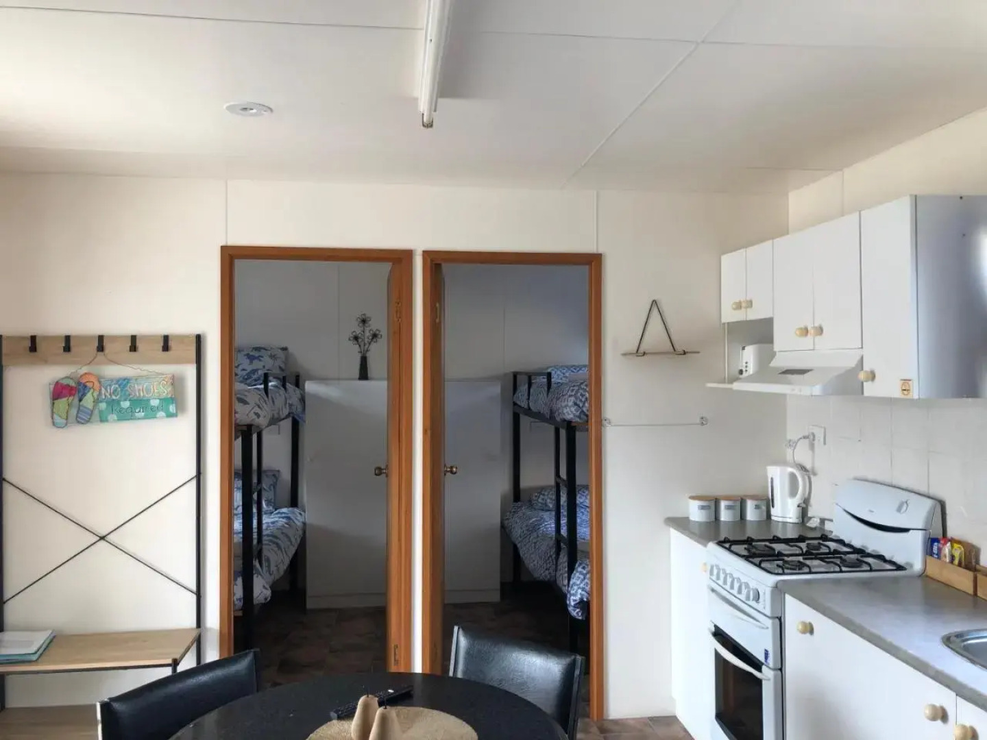 Rocks Retreat Cabin - Seal