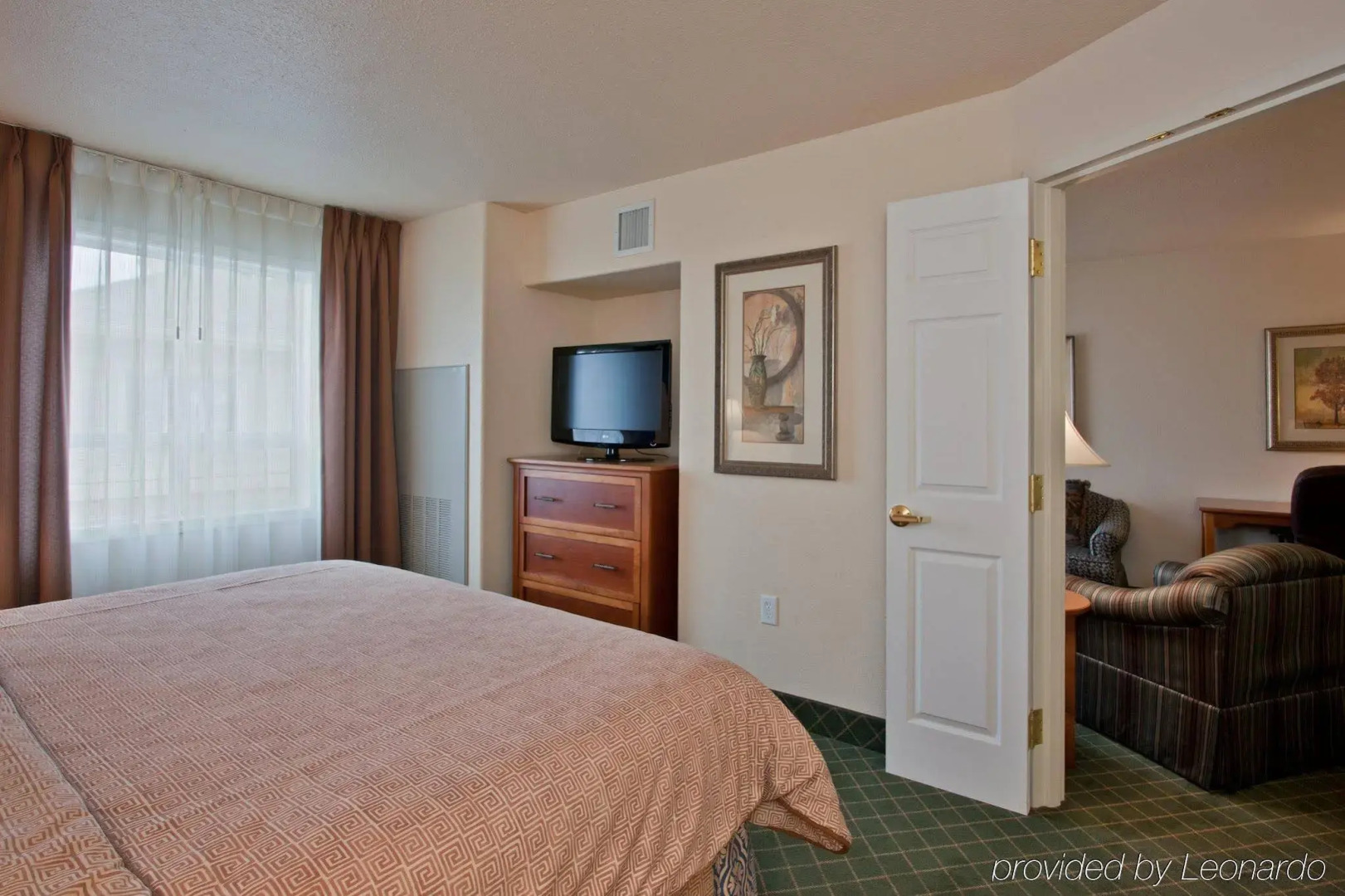 Staybridge Suites Calgary Airport by IHG
