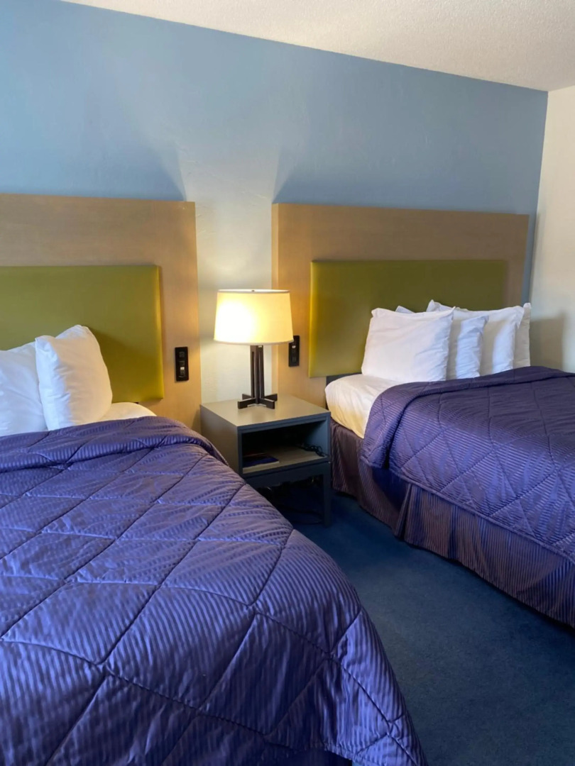 Pictured Rocks Inn & Suites