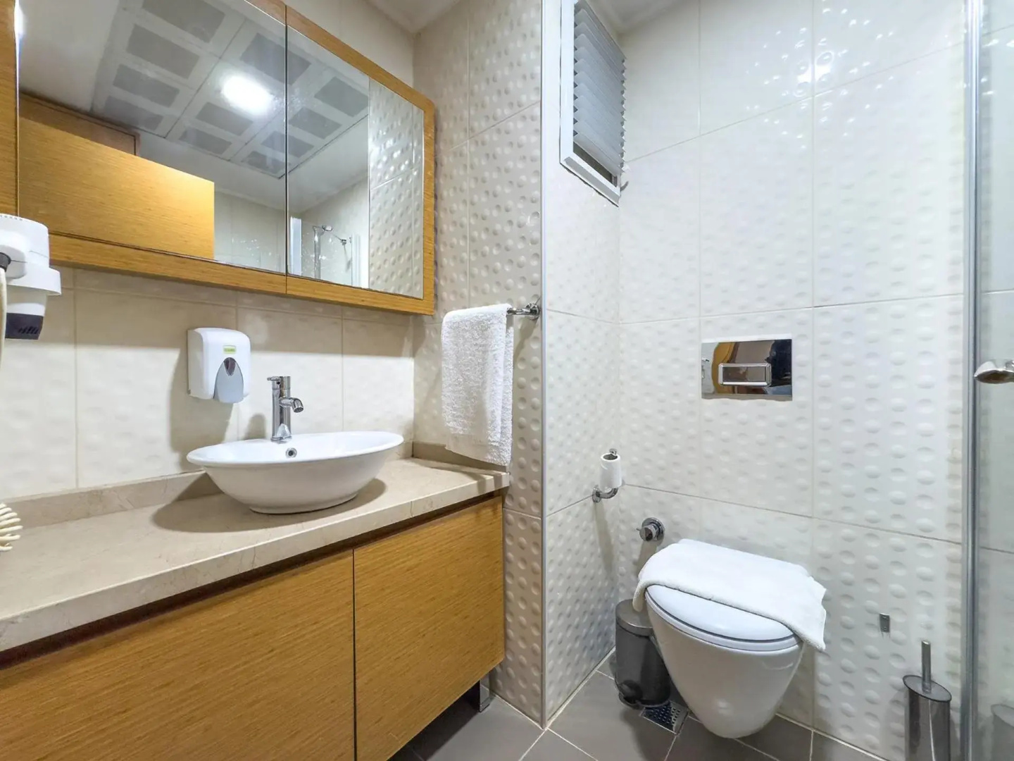 Les Palmiers Beach Hotel