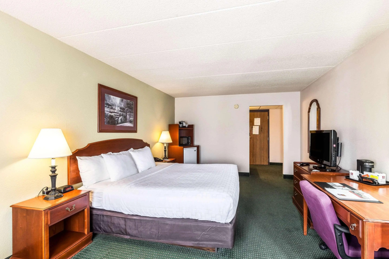 AmericInn & Suites By Wyndham Baraboo Event Center