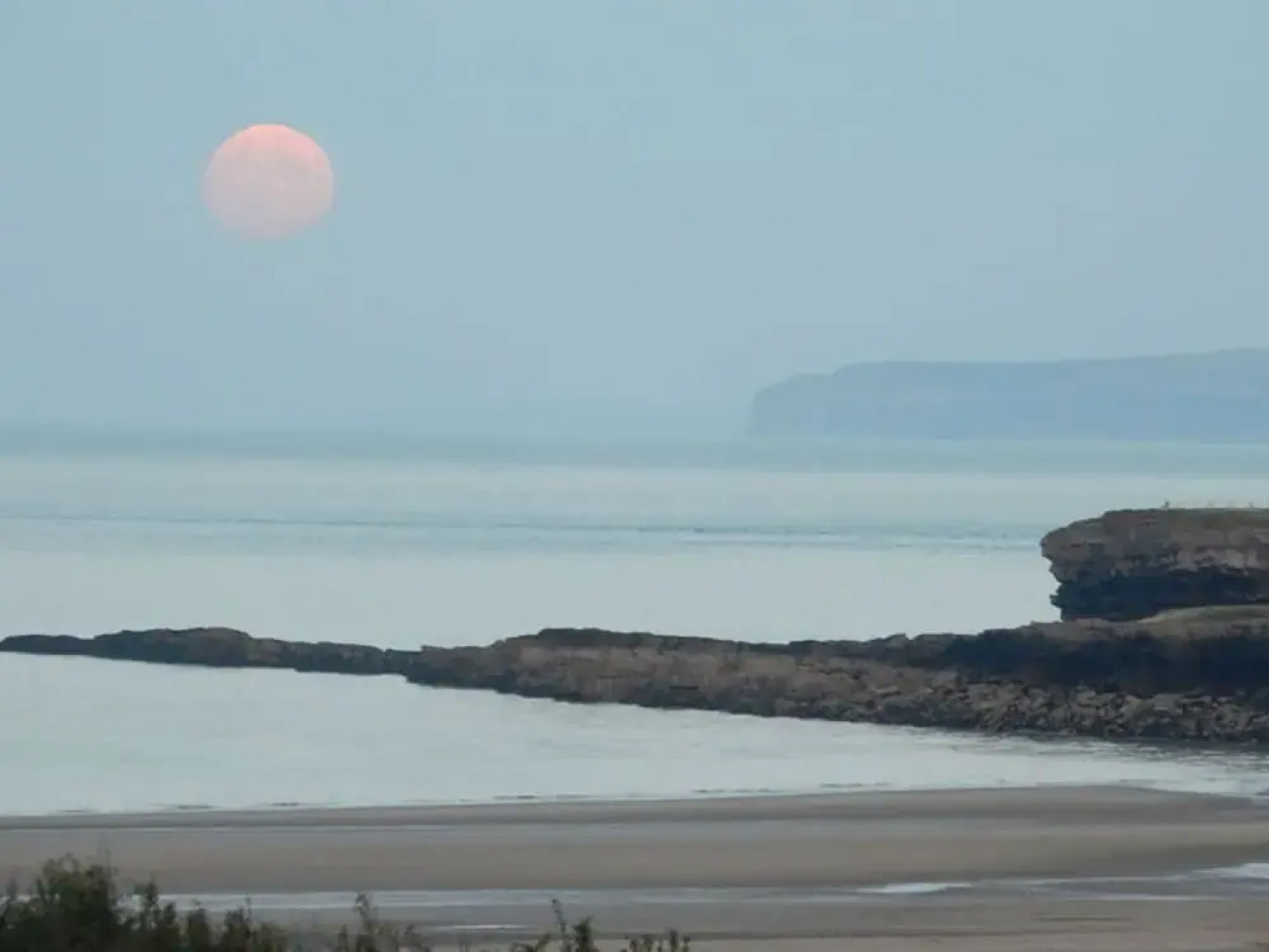 Lligwy Beach Cottage