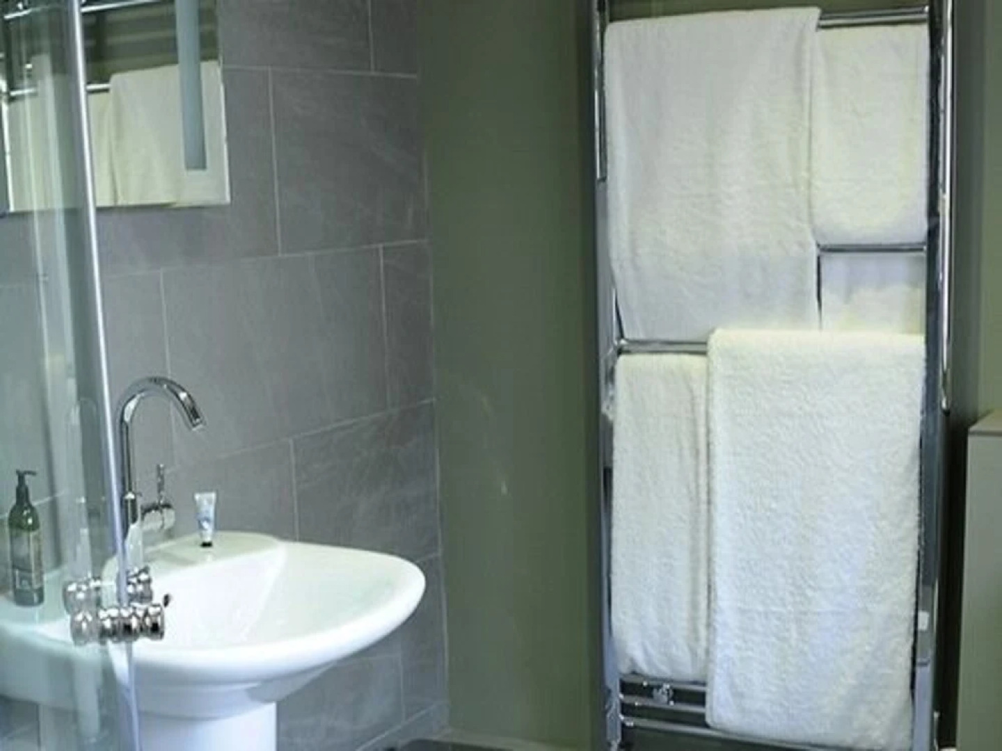 Checkers Pantry With Rooms