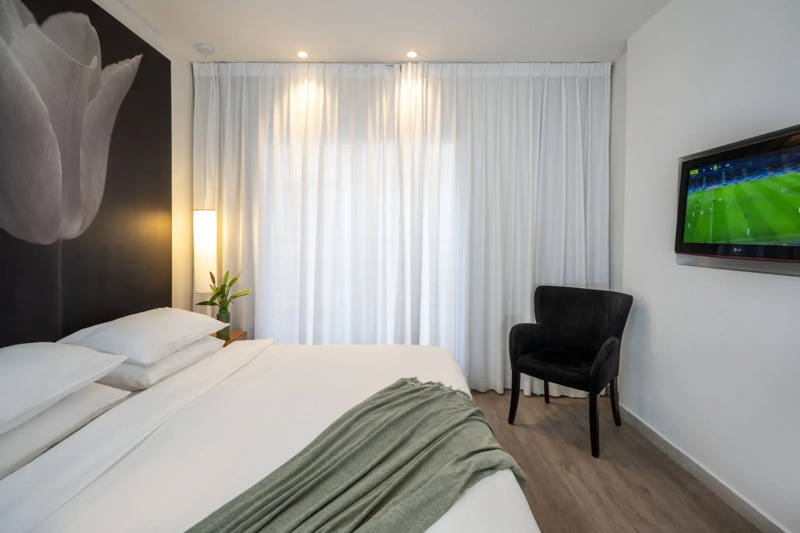 The Savoy Tel-Aviv, Sea Side