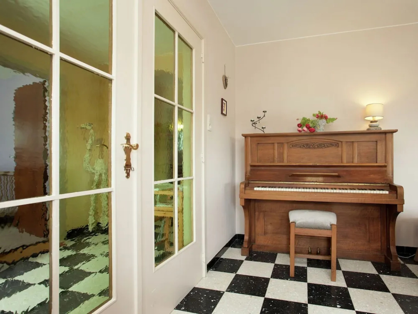 Plush Holiday Home in Nassogne with Private Garden