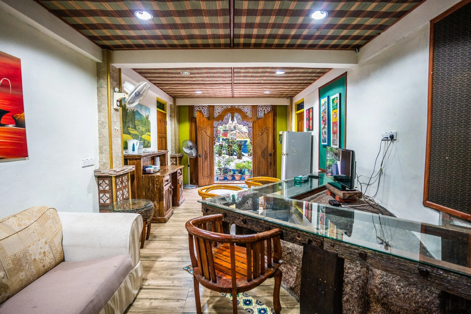 Lost Paradise Resort