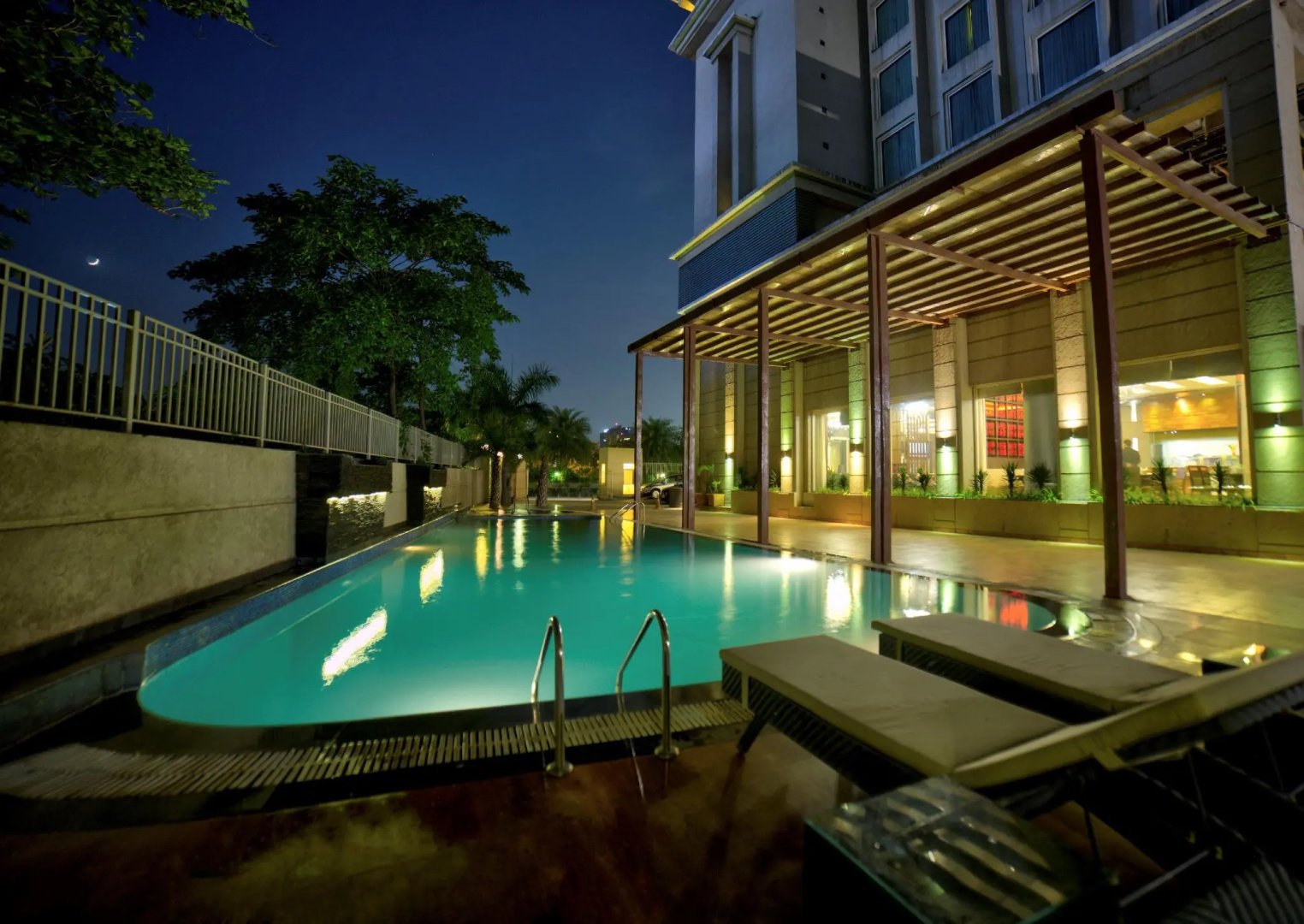 Goldfinch Hotel Delhi NCR