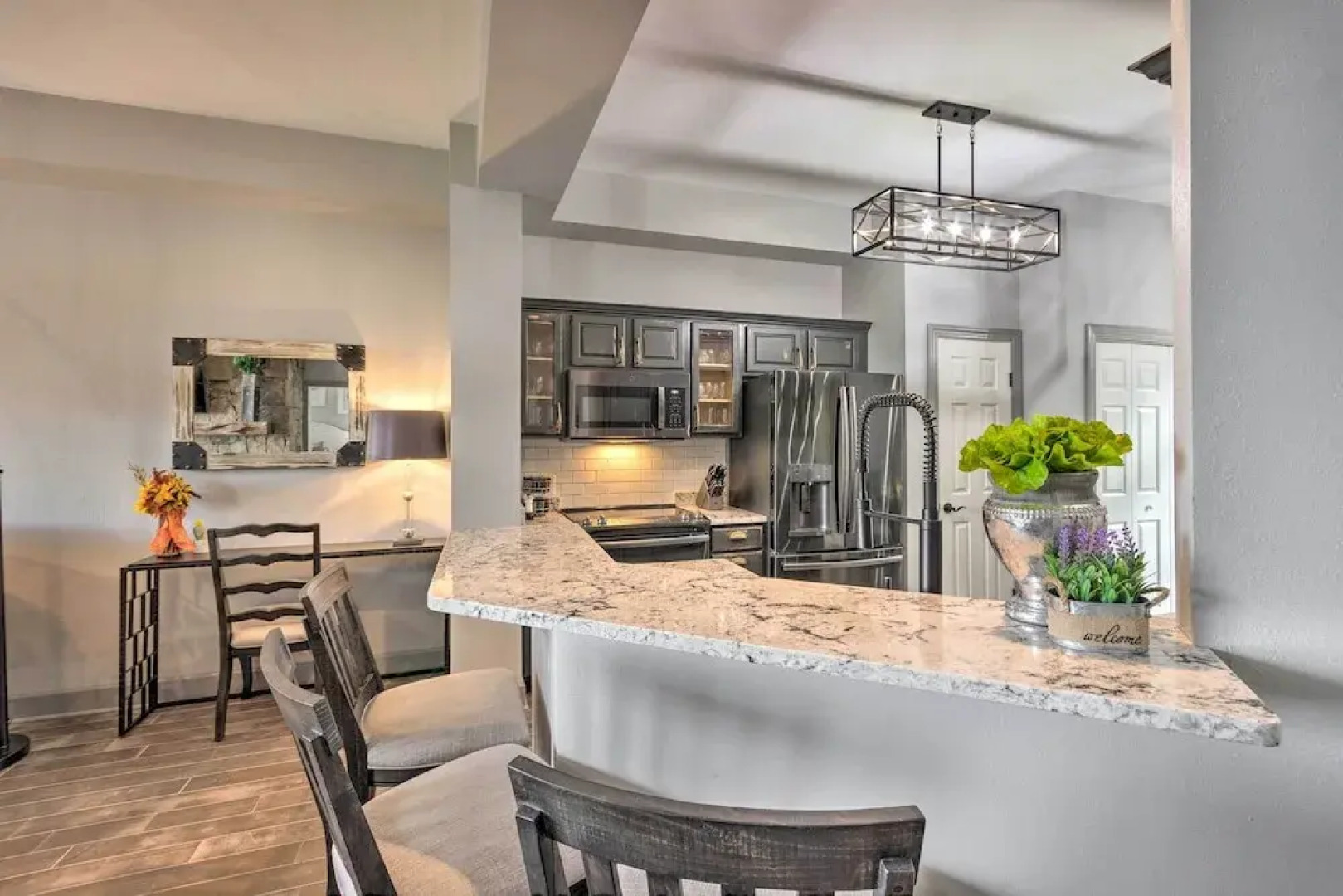 Modern Mountain-view Smokies Retreat w/ Balcony