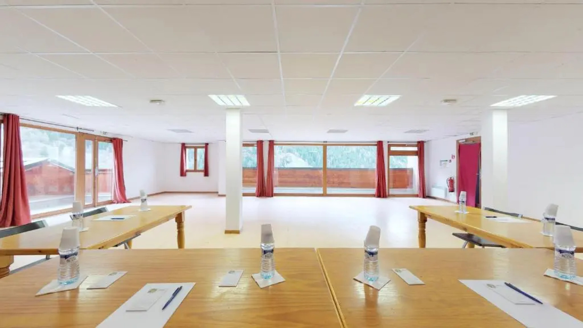 Le Hameau SPA & PISCINE appartement 2 pieces 6pers by Alpvision Residences