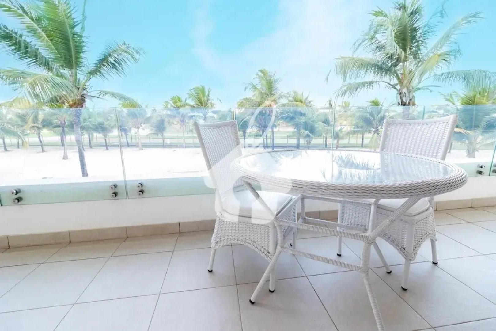 PF14 Great 2 Bedroom Apartment