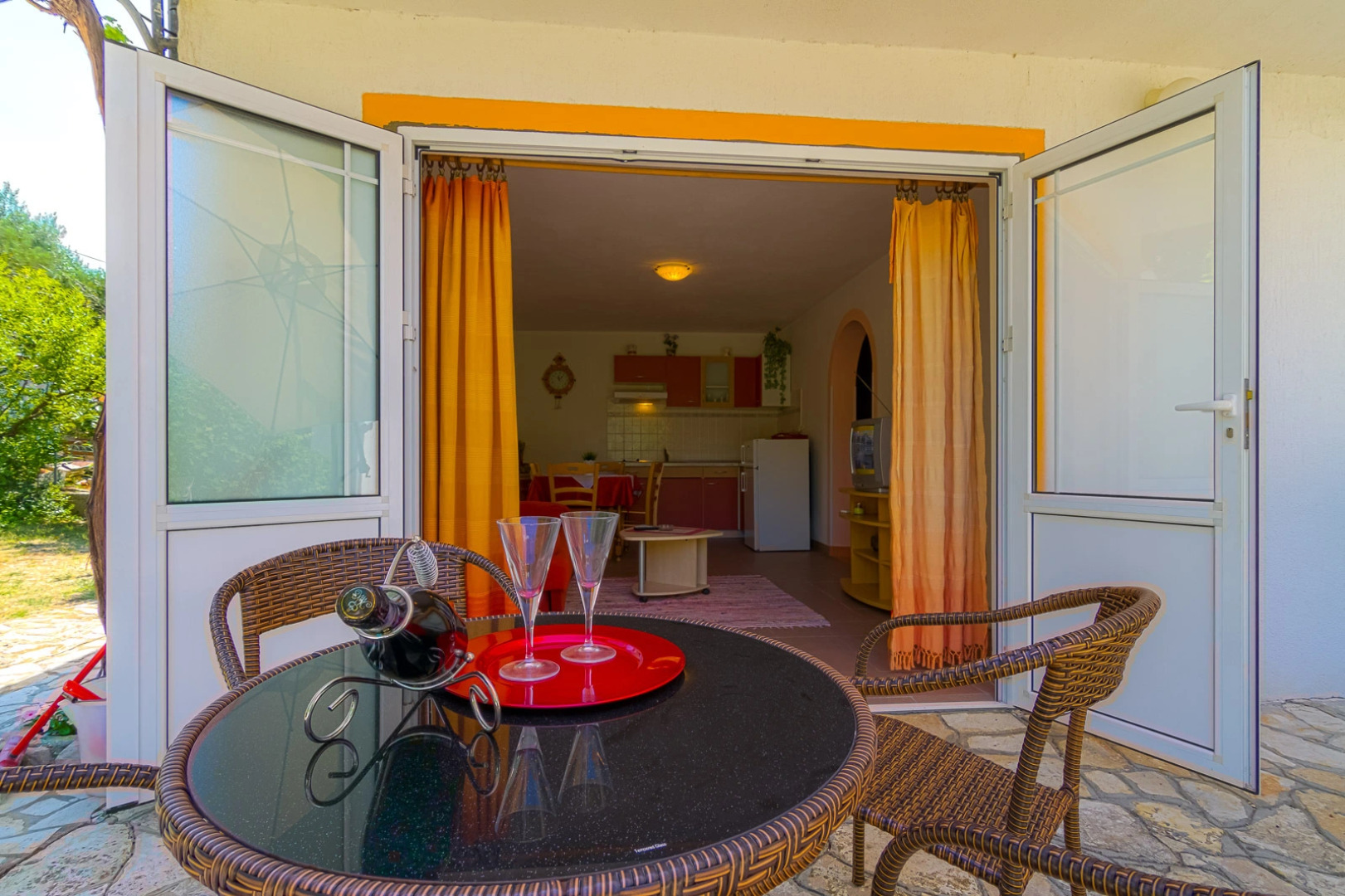 Apartment Anđeo - 80 m from beach : A5 Barbat, Island Rab