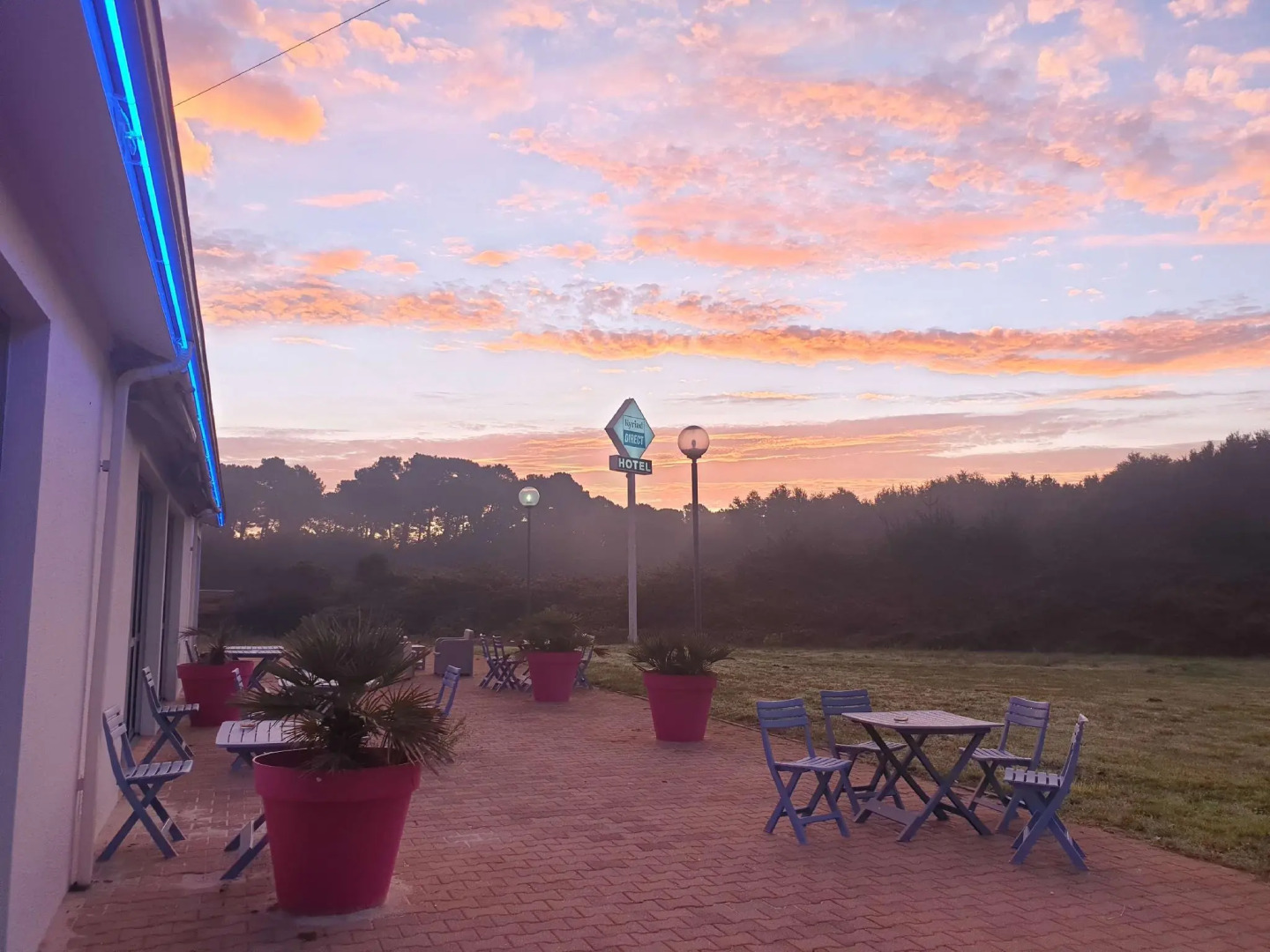 Отель Kyriad Direct Bordeaux Sud