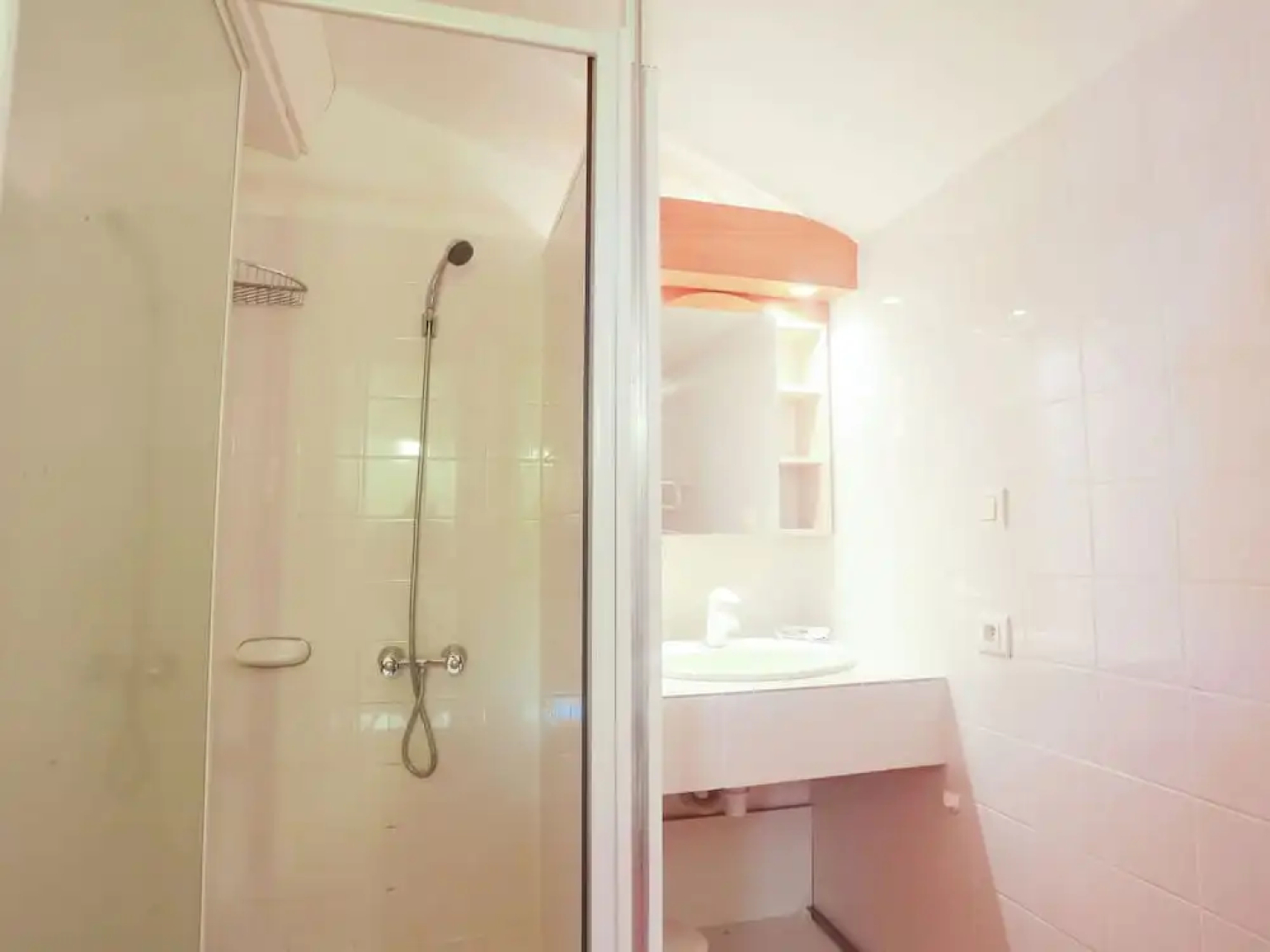Spacious Holiday Home in Vaison-la-romaine With Garden