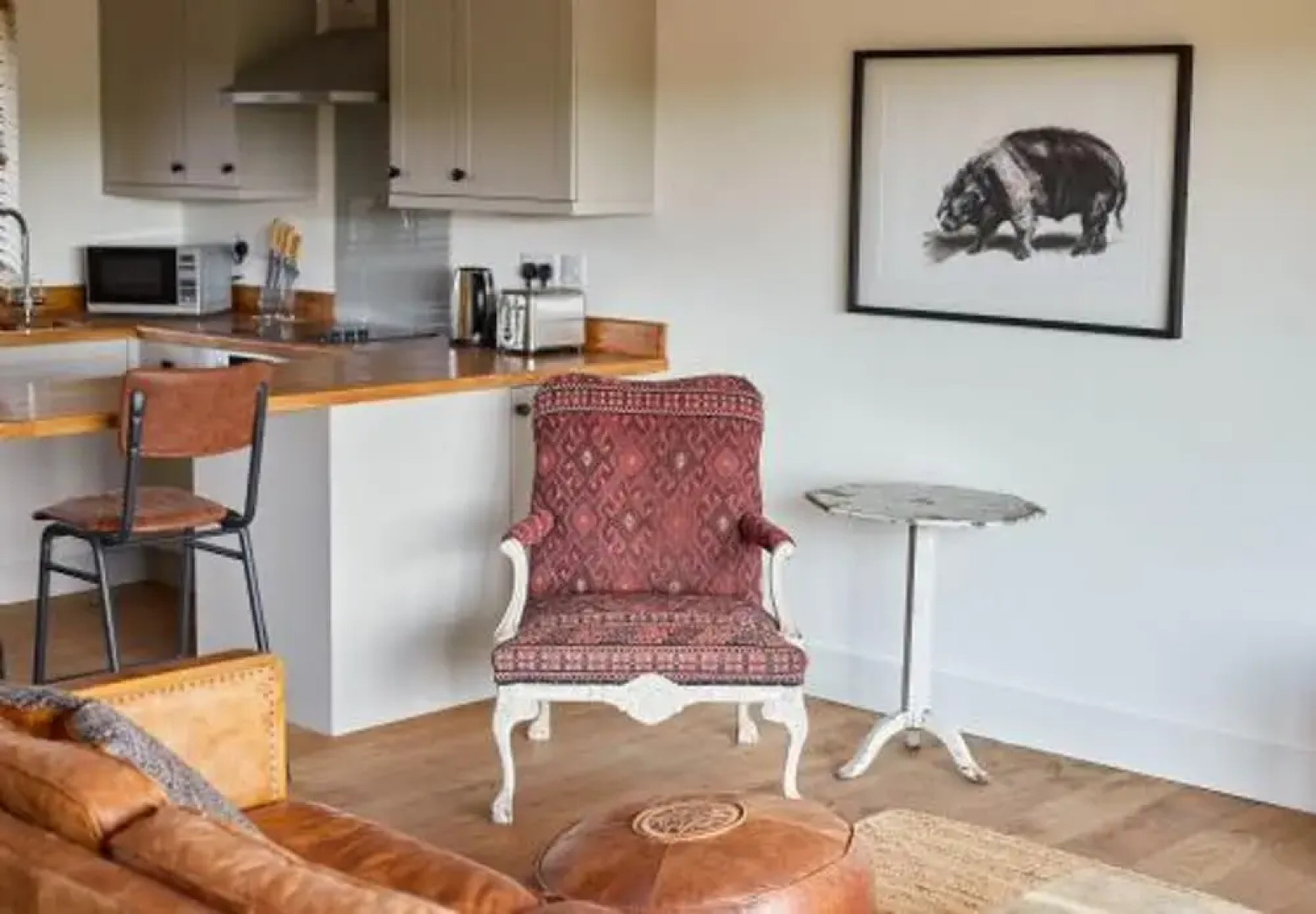 Host Stay Number Four Piglets