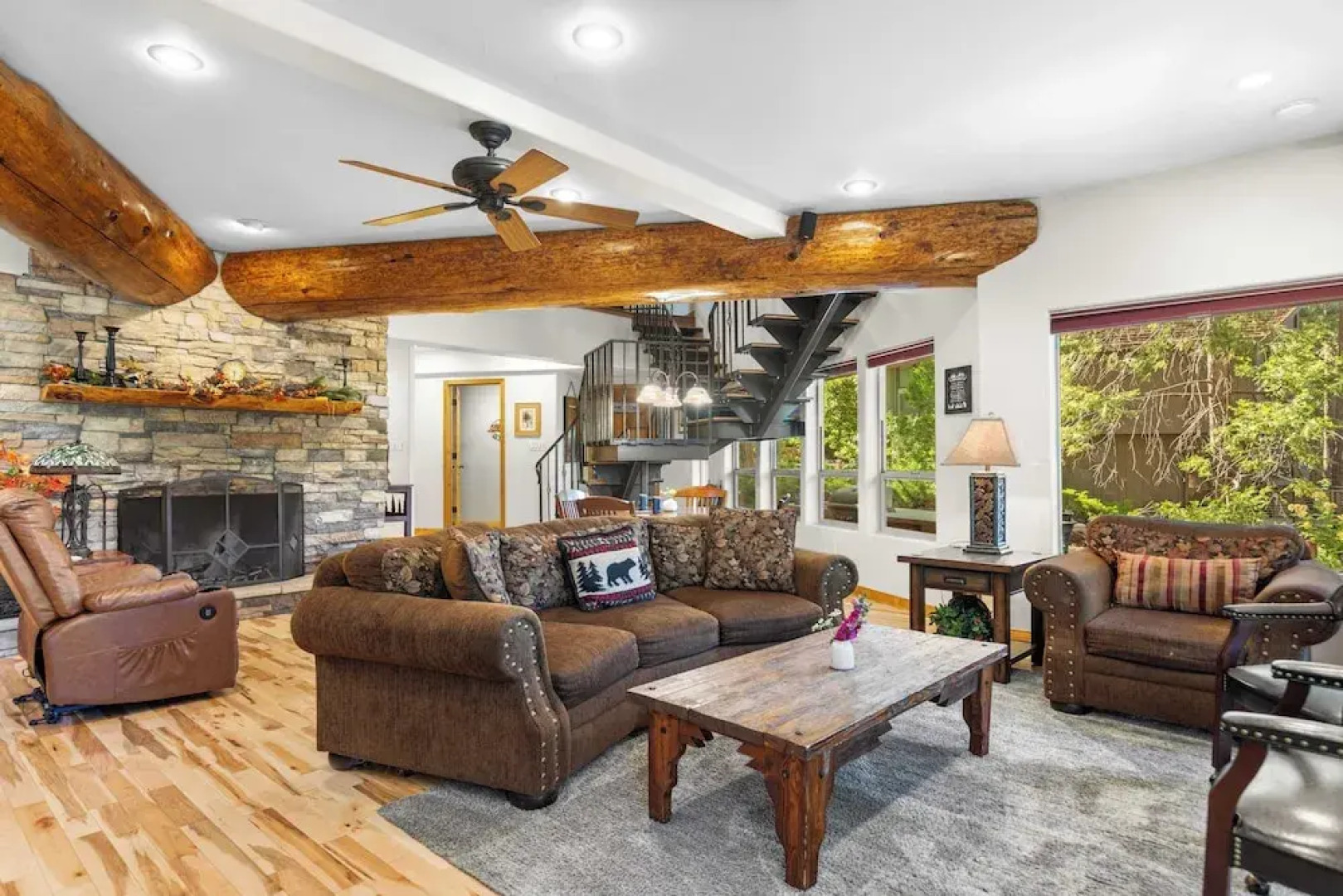 The Fairway Hideaway by Avantstay Game Room, Outdoor Dining & Near Lake Arrowhead