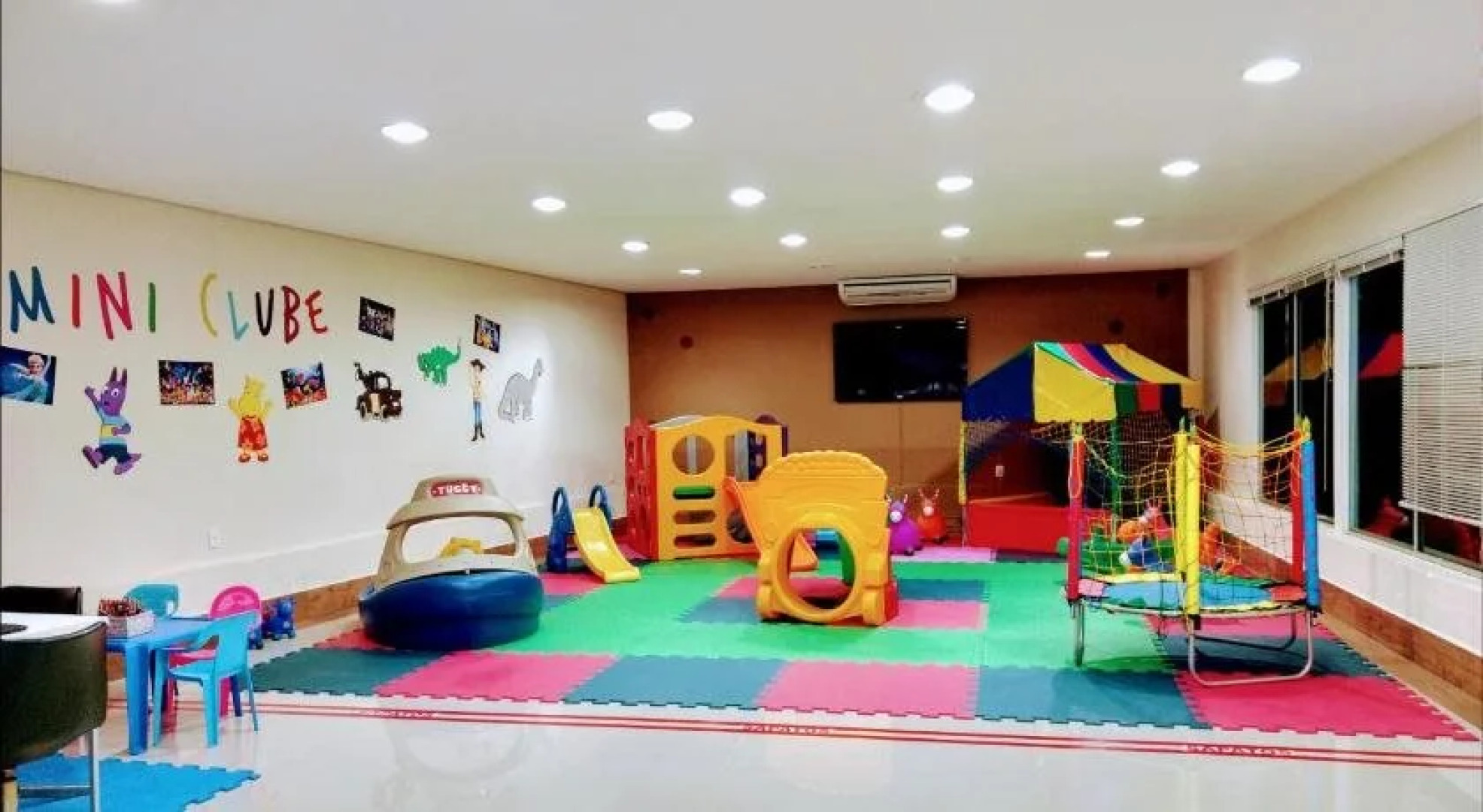 Radio Hotel Resort & Convention