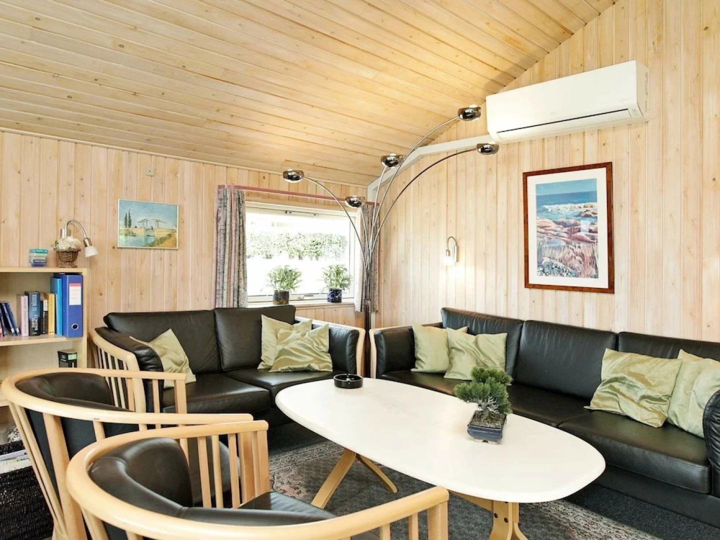 Modern Holiday Home in Millinge Near Sea