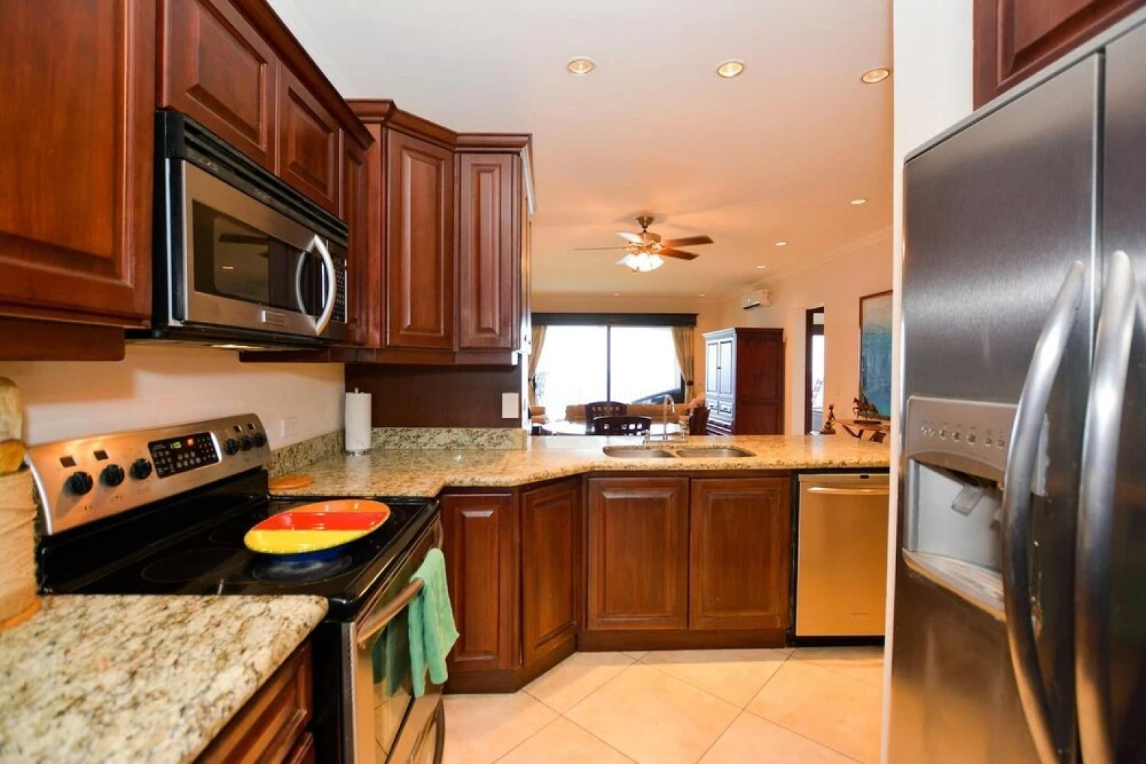 Fifth-Floor Condo with Breathtaking Ocean Views, Stylish Interior & Prime Location Near Flamingo Beach