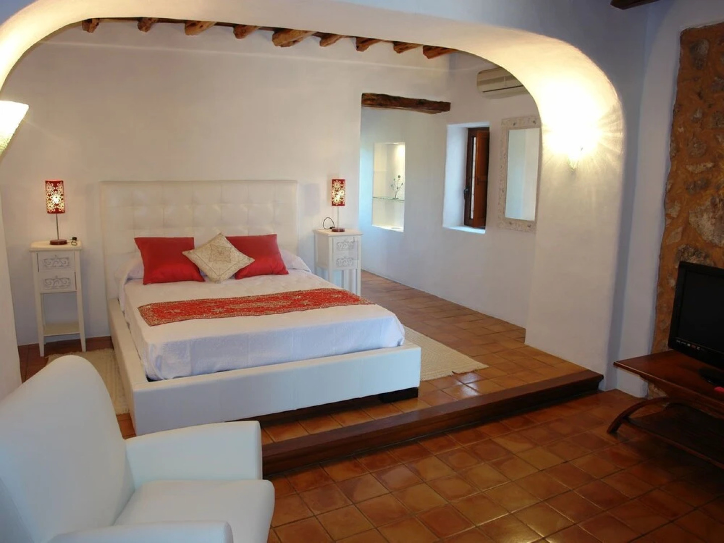 Tranquil Holiday Home on Balearic Islands With Pool