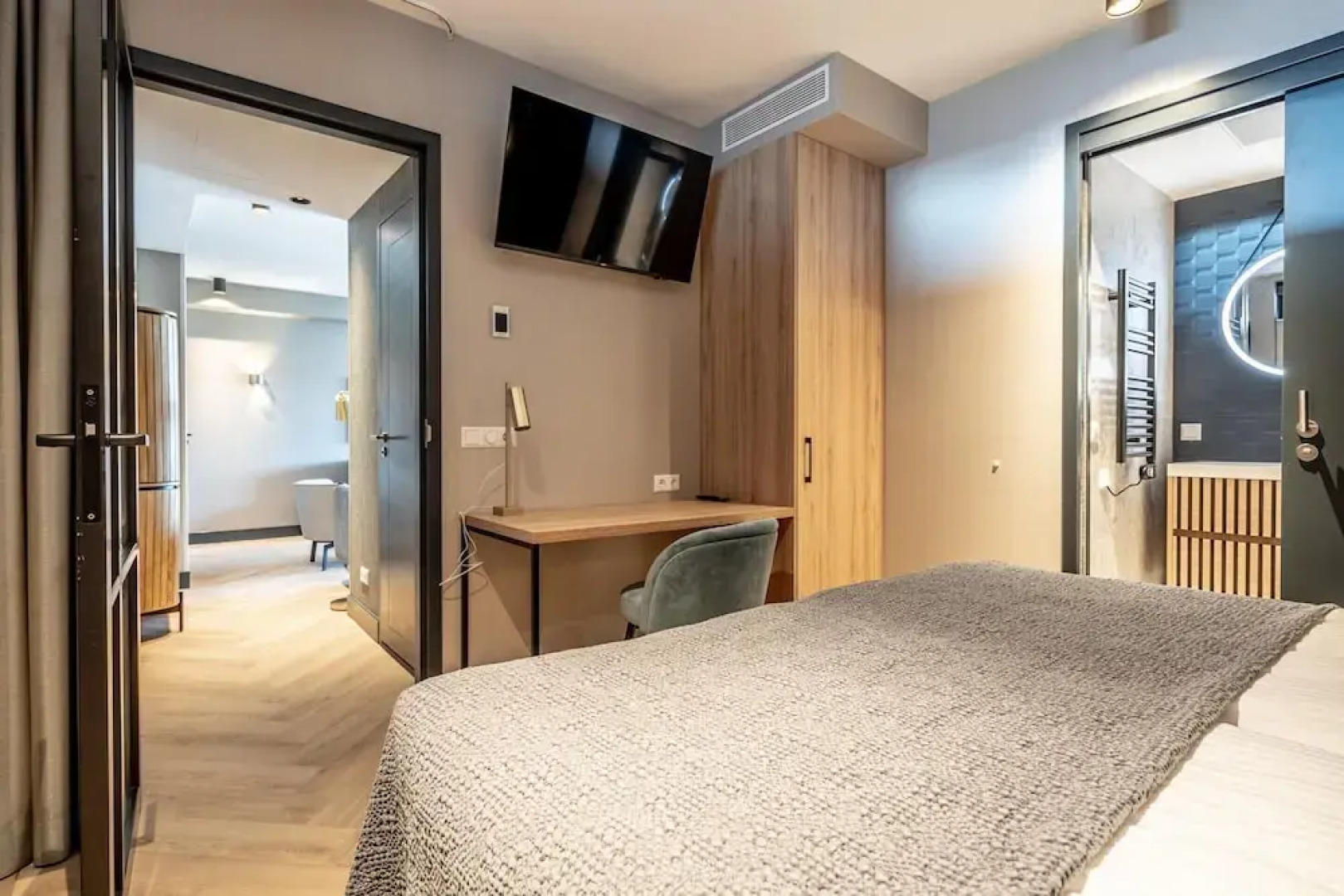 Historic Canal Home in Delft