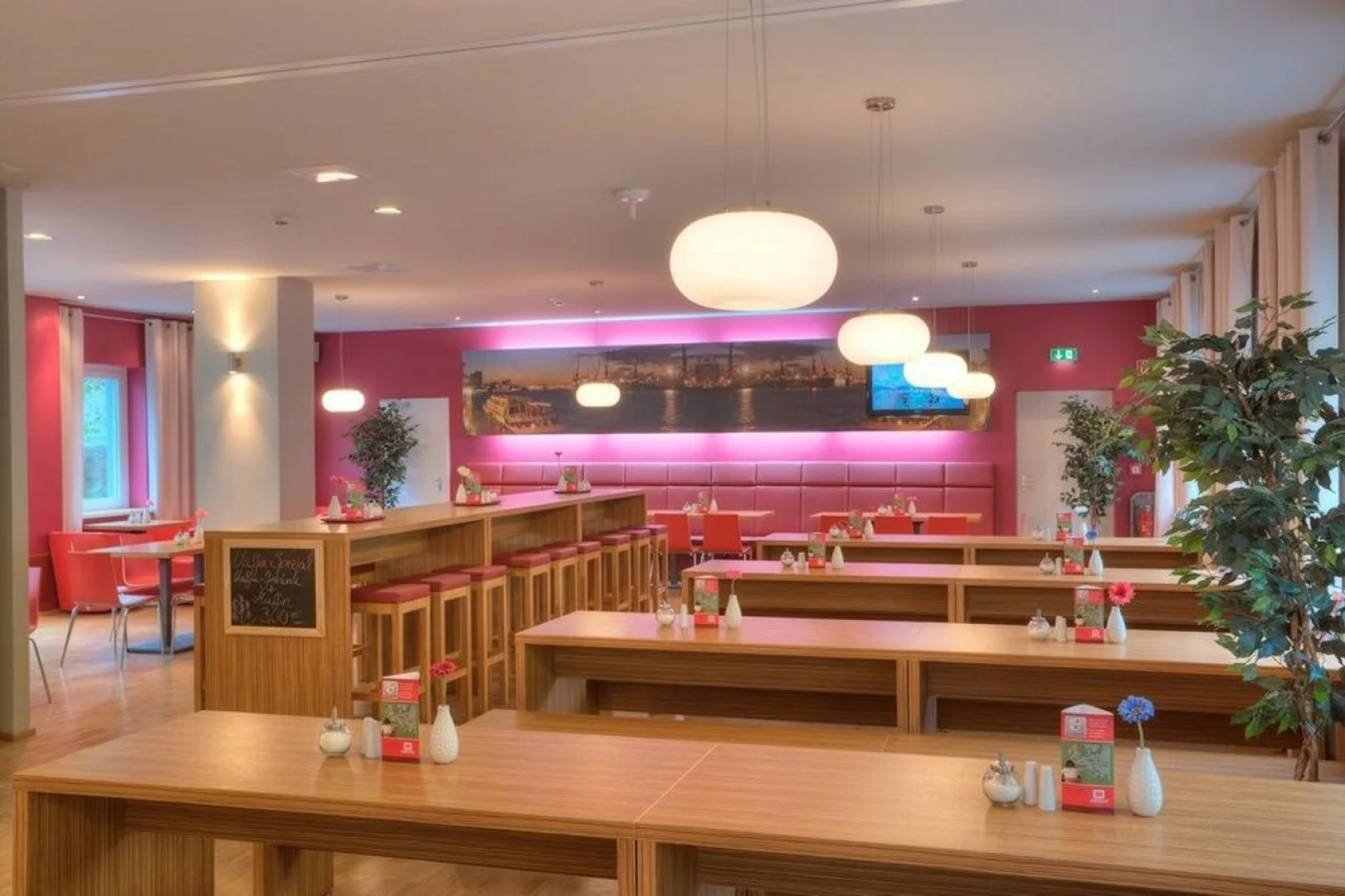 MEININGER Hotel Hamburg City Center