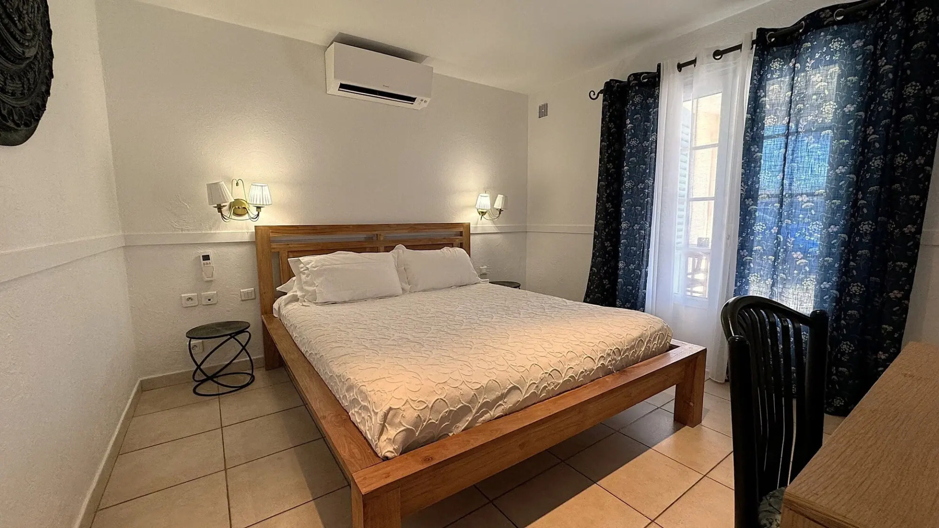 Hôtel Les Flots Bleus