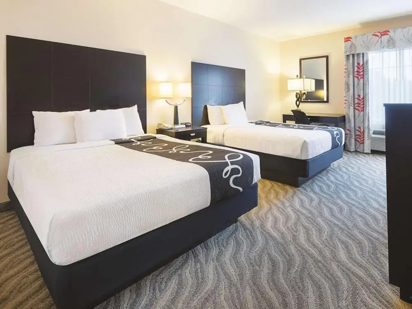 La Quinta Inn & Suites Glen Rose