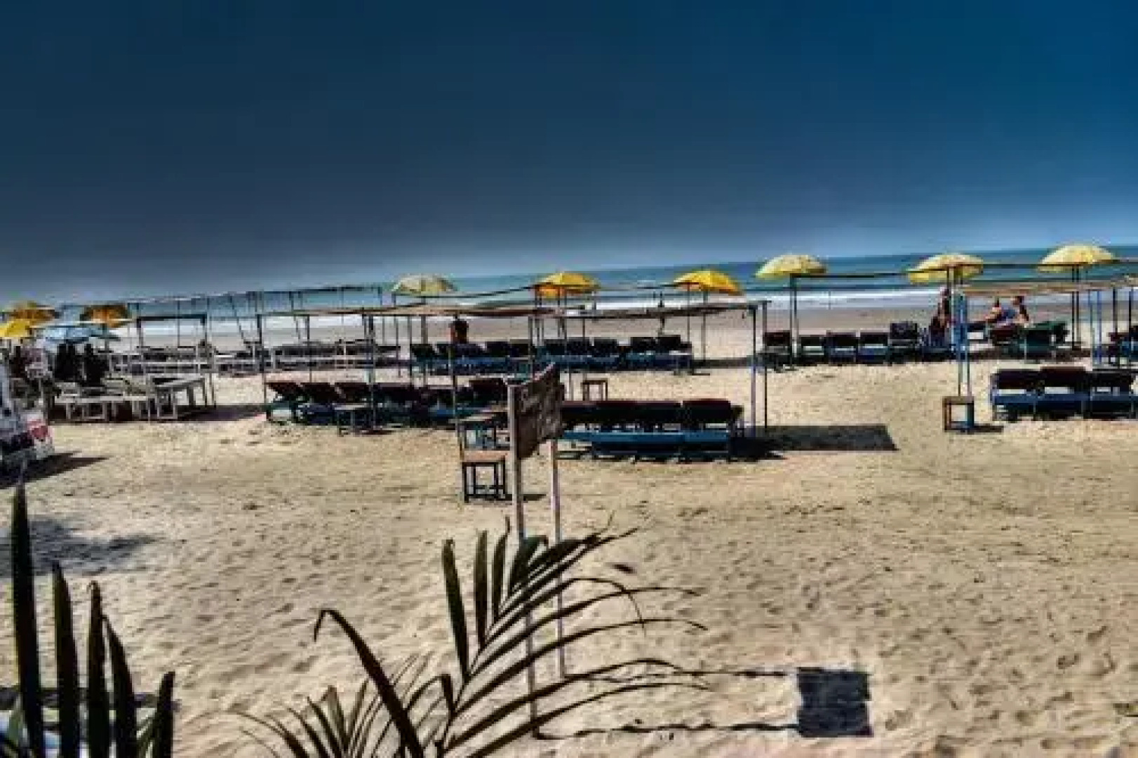 Xaviers Cafe & Beach Huts