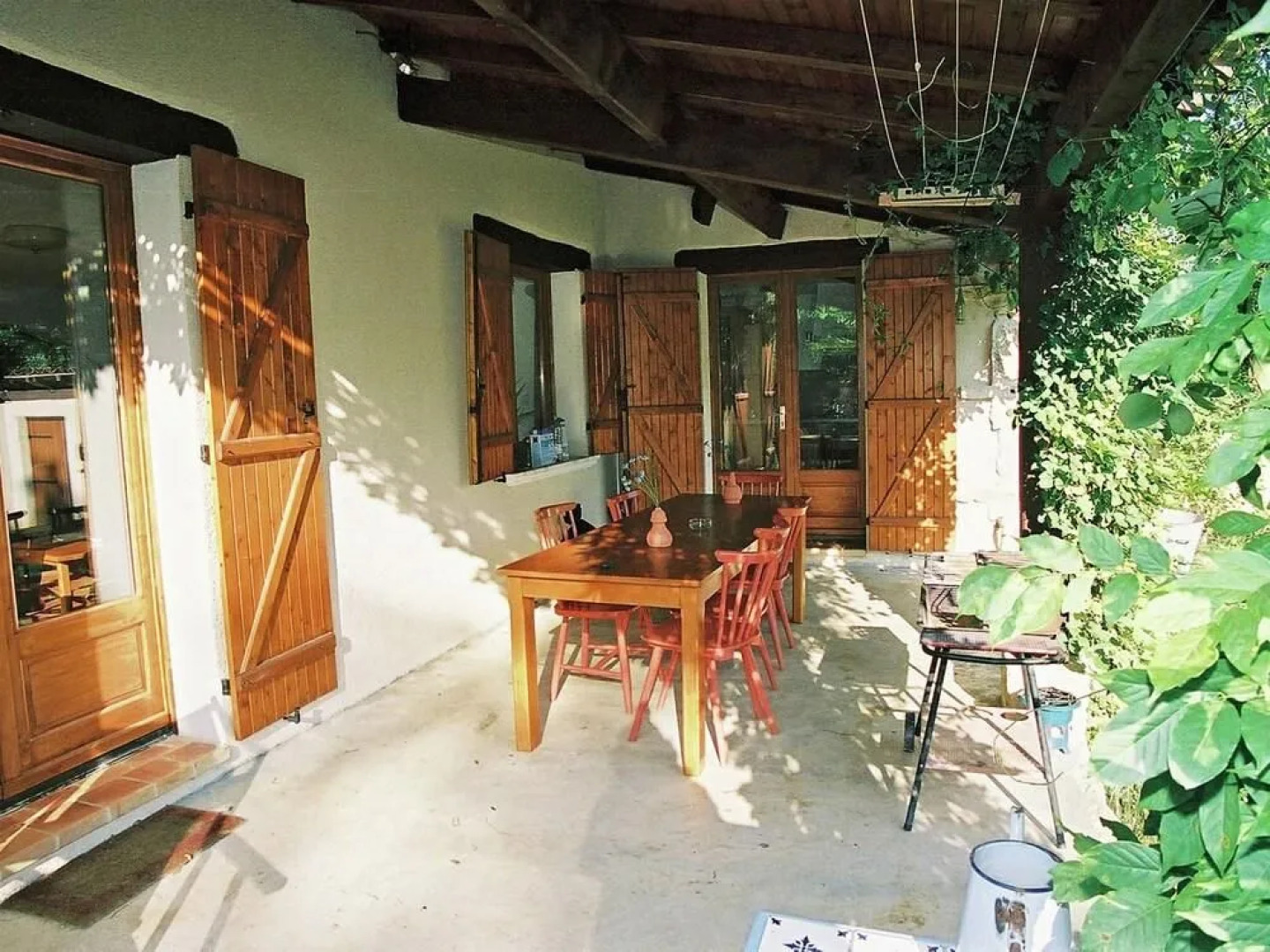 Cosy Holiday Home in Parisot With Swimming Pool