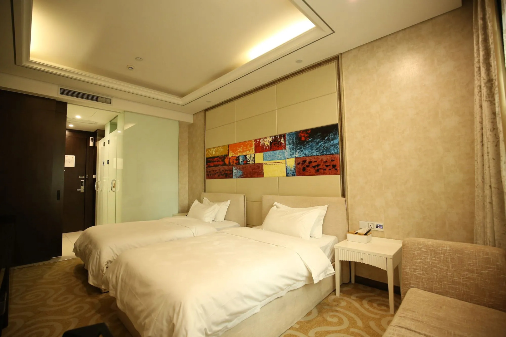 Shanghai Crown Crystal Hotel