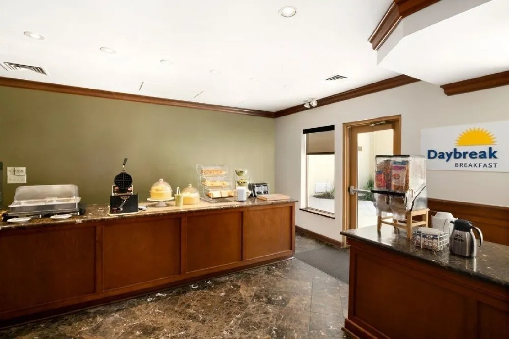 Days Inn & Suites by Wyndham Omaha NE