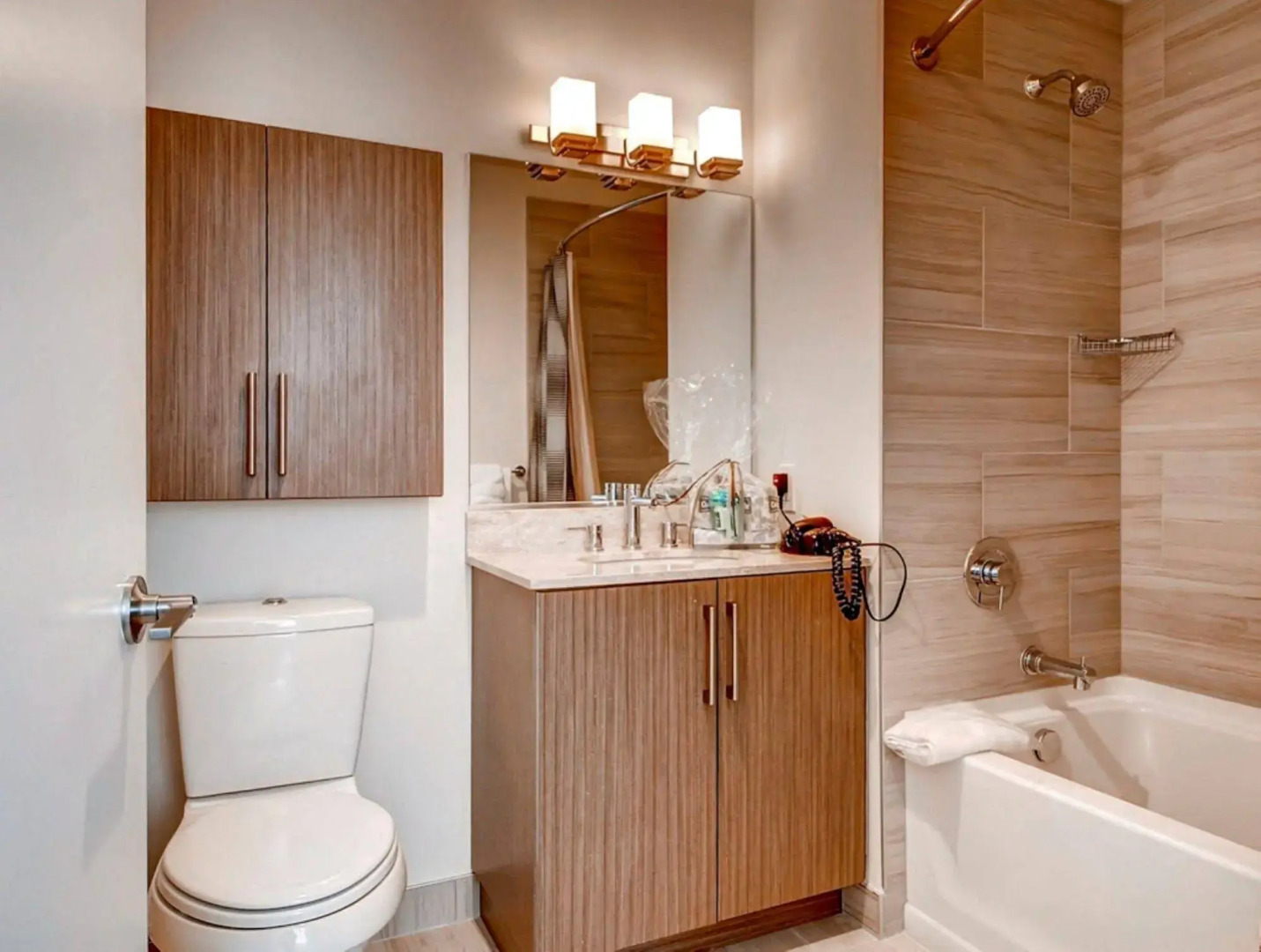 Global Luxury Suites at Newport