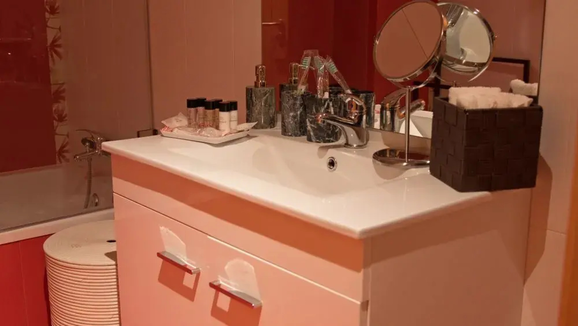 Host'Bell Rooms & Suites