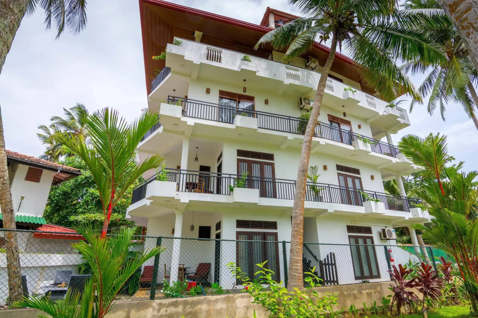 Sea View Beach Unawatuna Hotel