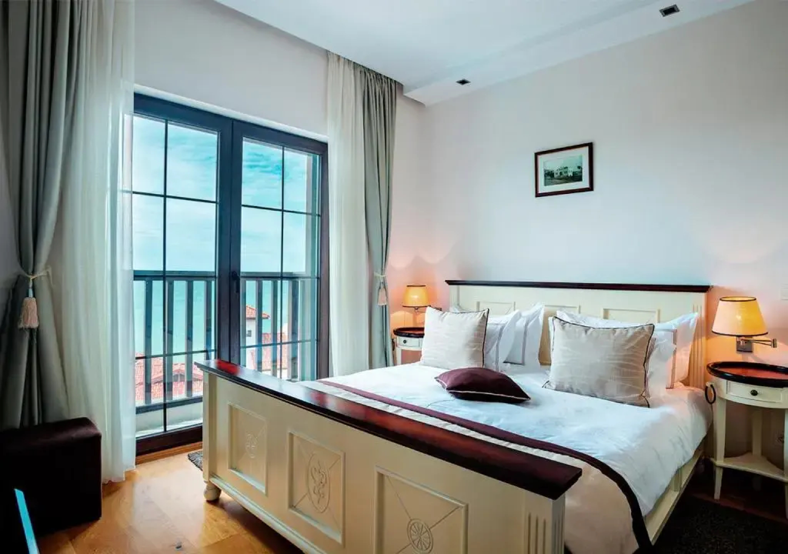 Thracian Cliffs Owners Apartments