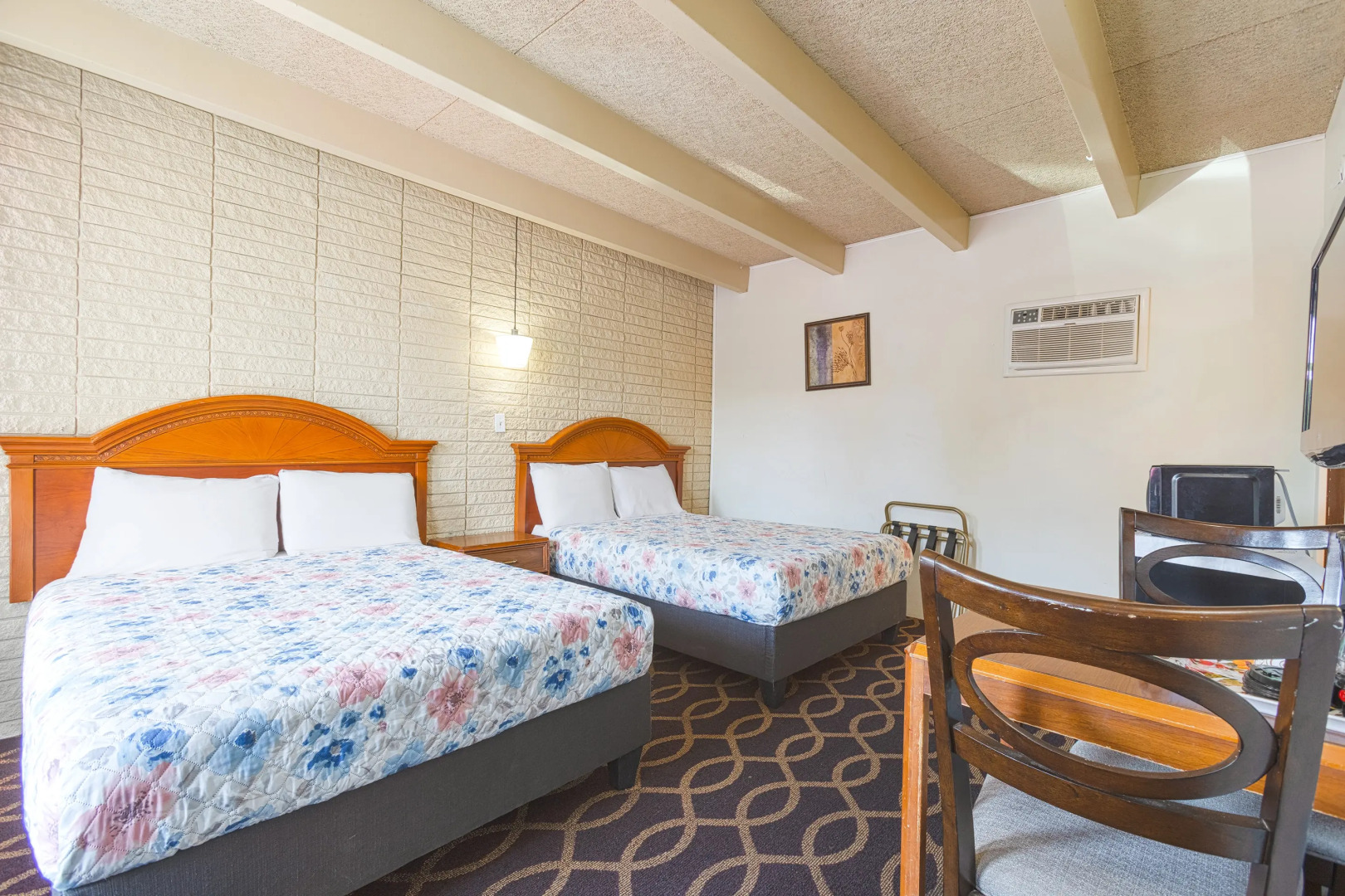 Sonrise Inn Lincoln Hwy By OYO