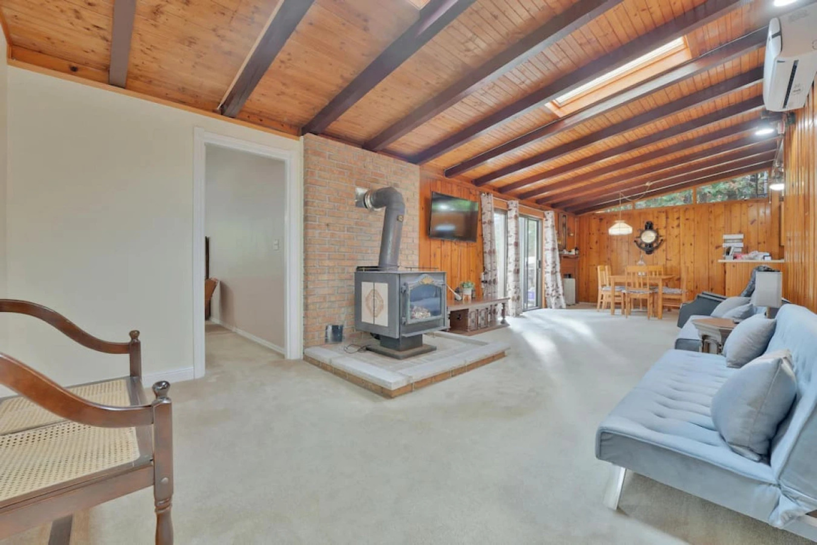 Rustic Cottage w Heating Kitchen Canal Lake