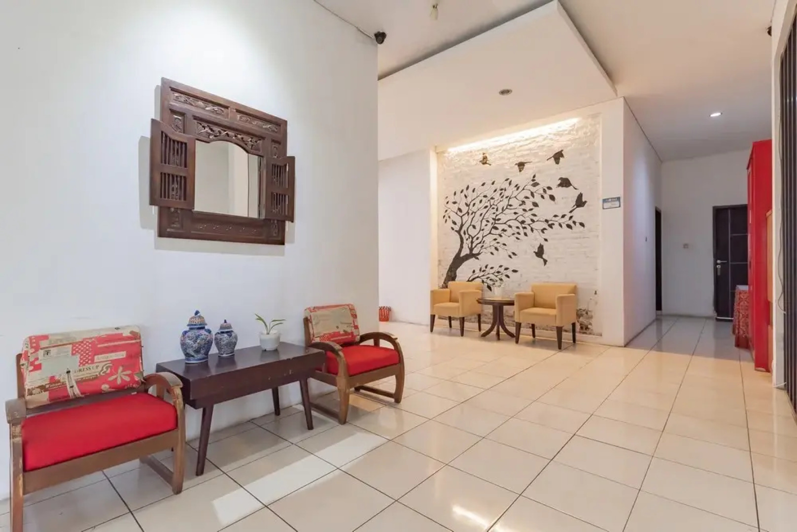 RedDoorz near Alun-alun Kota Sukabumi